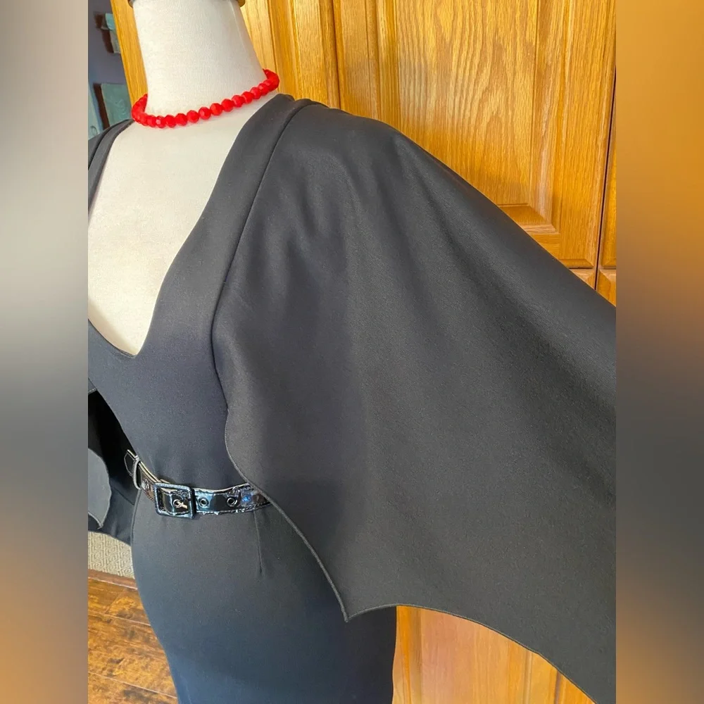 CREATURE OF THE NIGHT WIGGLE BAT PINUP FITTED SPOOKY LBD GOTH DRESS NWT - Picture 10 of 10
